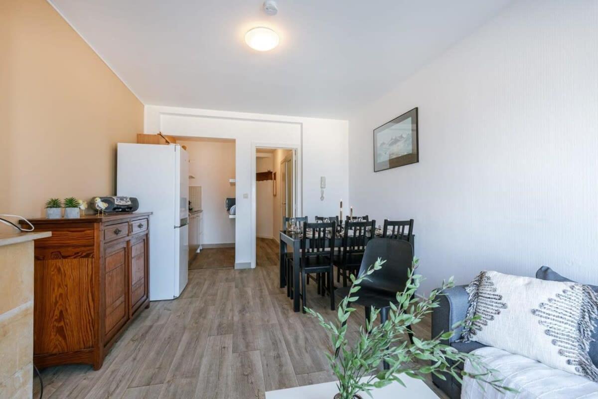 Huswell - Enjoyable Apartment With Sea View De Haan Eksteriør billede